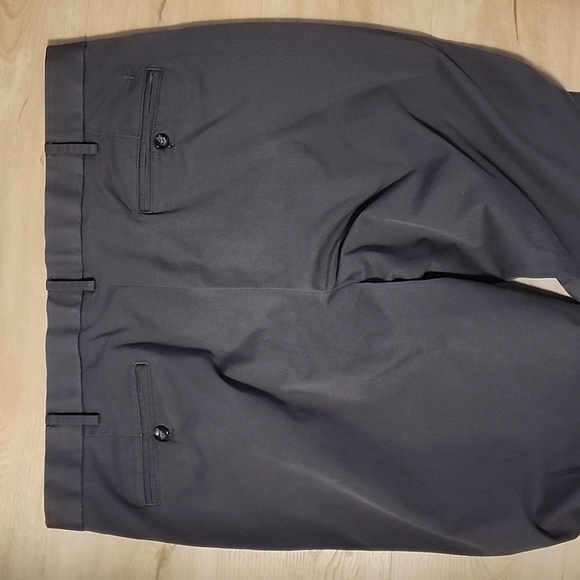 Grey Dockers Slim Chinos, 40x30 - Picture 4 of 4